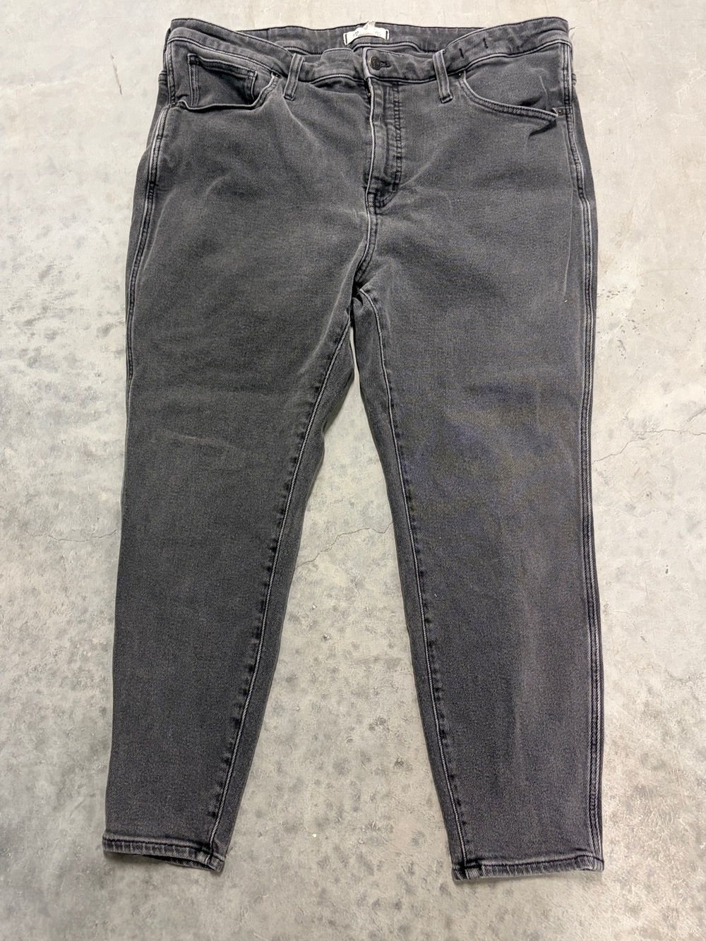 Madewell Women's Skinny Jeans in Charcoal Black